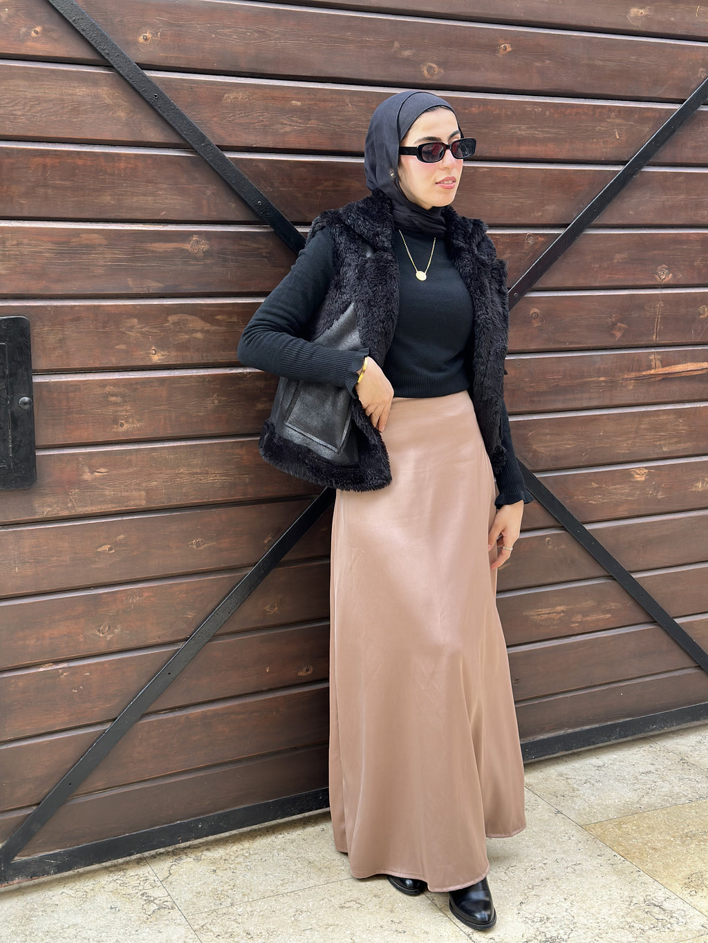 Hana satin skirt